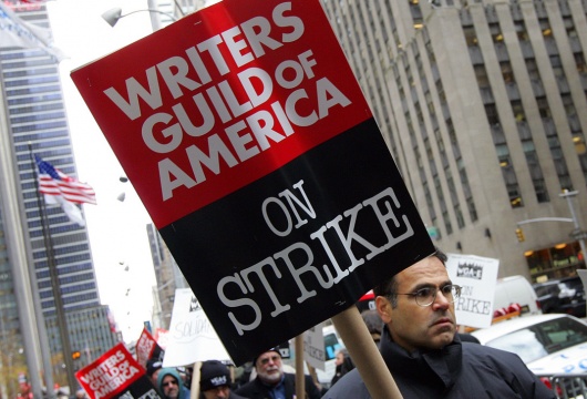 Голливудские сценаристы начинают новую забастовку