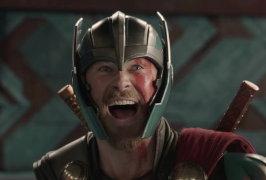 «Служба доставки шуток»: критики назвали нового «Тора» самым смешным фильмом Marvel