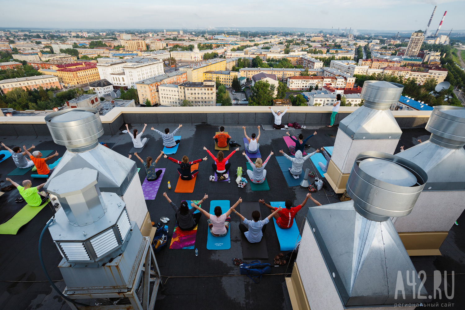 Международный день йоги на крыше