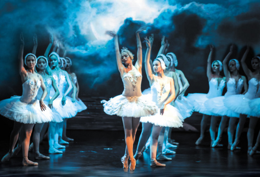 Русский театр классического балета «Звёзды Москвы». «Лебединое озеро»